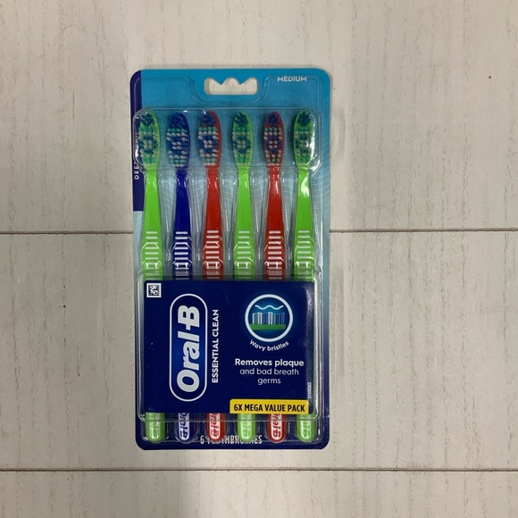 NWT Oral Bundle Oral B toothbrushes Avengers Spider-Man - Picture 6 of 6